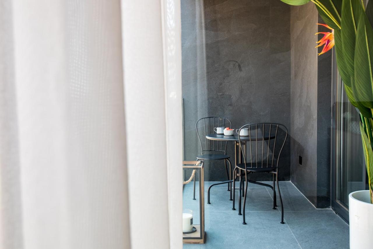 Art Apartments Castelldefels Exterior photo